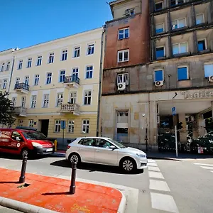 Проживание в семье Wilcza - Center Варшава